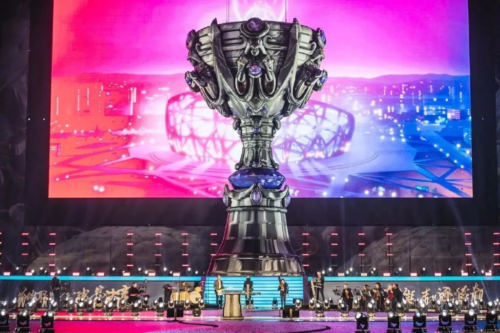 【视频】7月7日LPL夏季赛战果：RNG王者归来，FPX不敌BLG